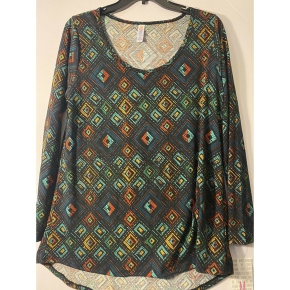 Lularoe Lynnae Long Sleeve Shirt Top Green Geometric Size Medium NWT - Picture 2 of 7